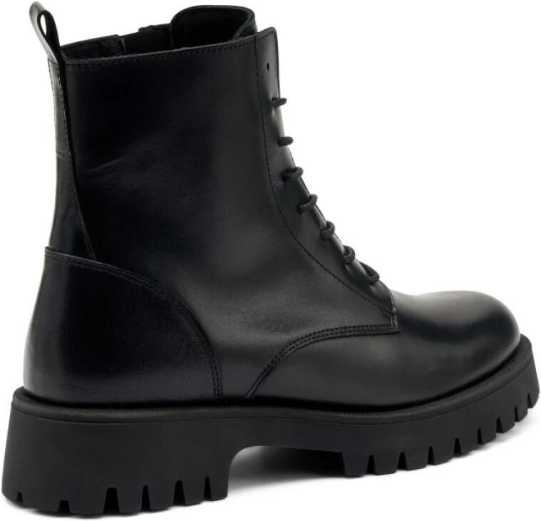 Frau Zwarte leren damesschoenen met comfortabele zool