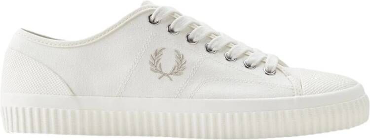 Fred Perry Lage Sneakers B4365 Hughes Low Canvas
