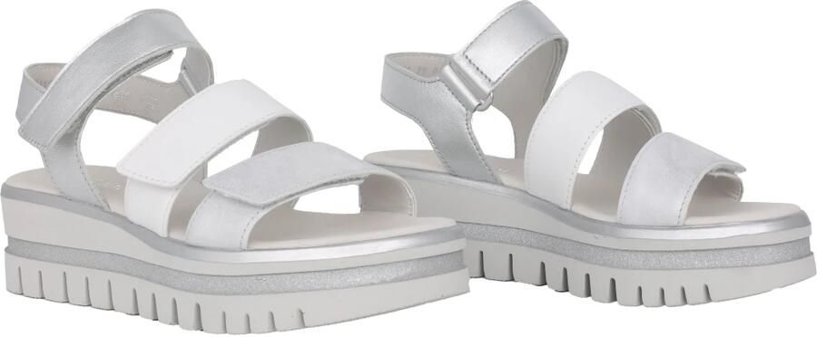 Gabor Zilveren Sandaal Drievoudige Klittenbandsluiting