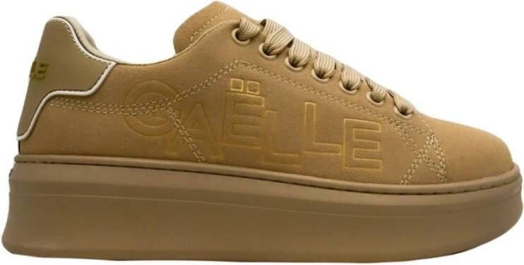 Gaëlle Paris Logo In Reliëf Leren Sneakers in Beige