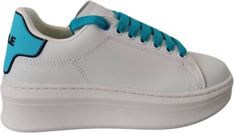Gaëlle Paris Witte leren sneakers met groene hiel