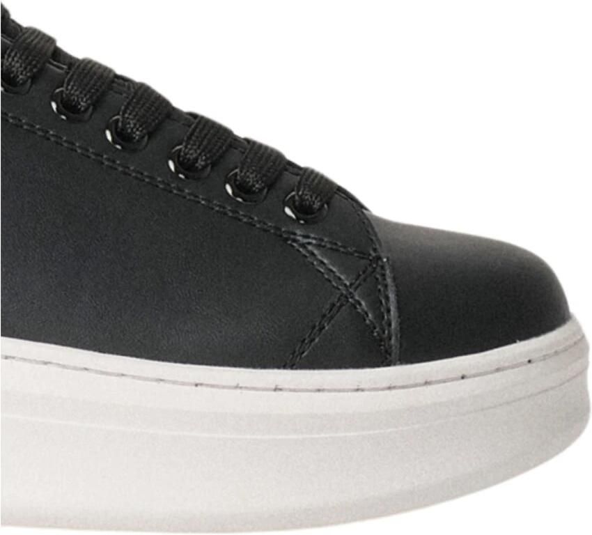 Gaëlle Paris Zwarte leren sneakers met rubberen patch