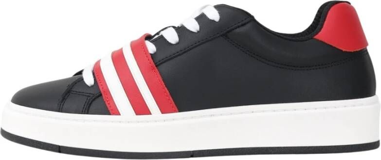 Gcds Moderne zwarte sneakers met rode en witte details