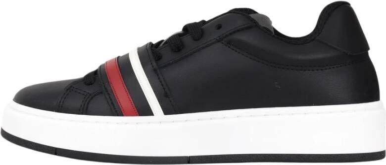 Gcds Moderne zwarte sneakers met witte zool