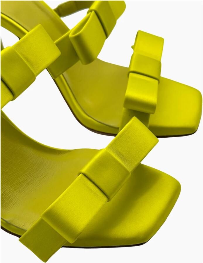 Gia Borghini Gala Satin Sandal - Foto 2