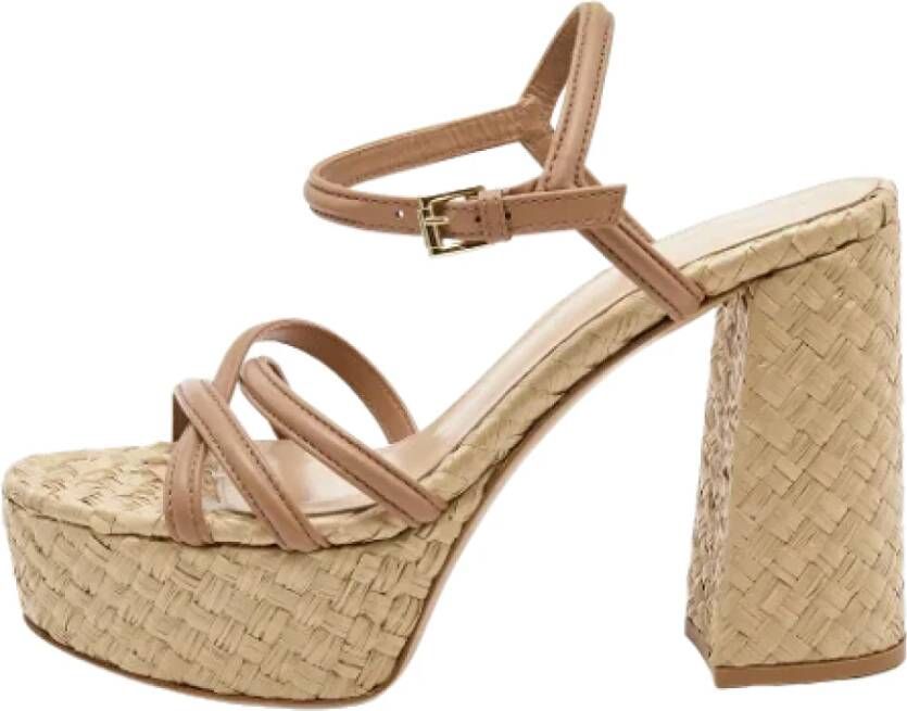 Gianvito Rossi Pre-owned Leather sandals Beige Dames