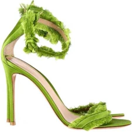 Gianvito Rossi Pre-owned Satin sandals Green Dames