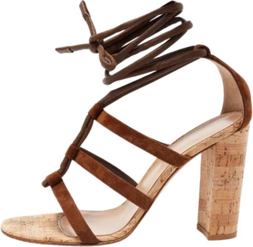 Gianvito Rossi Pre-owned Suede sandals Brown Dames