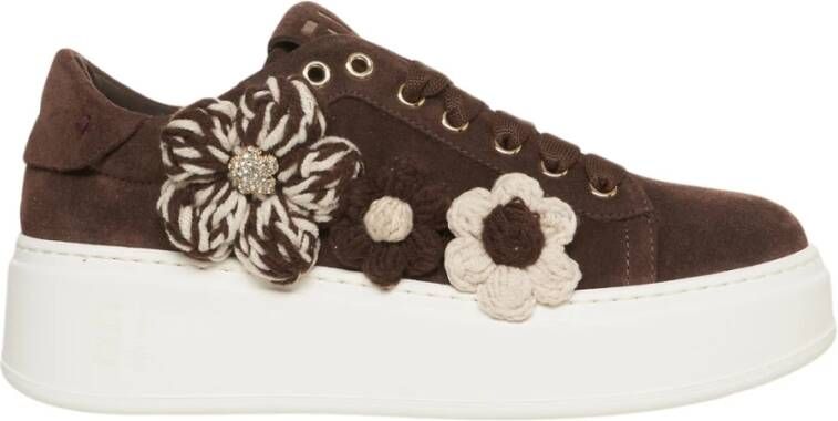 Gio+ Bruine Sneakers met Bloe applicaties