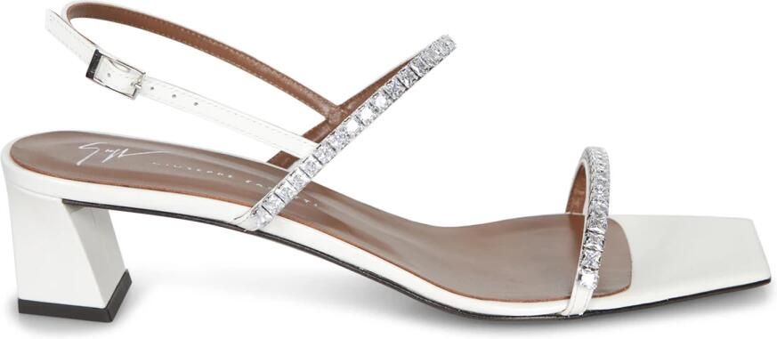 Giuseppe Zanotti Witte sandalen voor dames Elegante stijl
