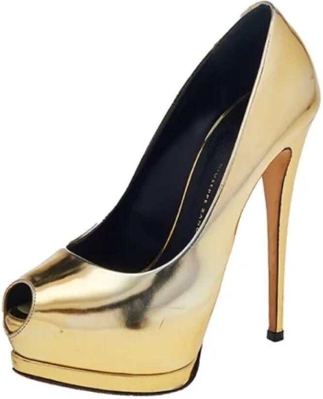 Giuseppe Zanotti Pre-owned Leather heels Yellow Dames