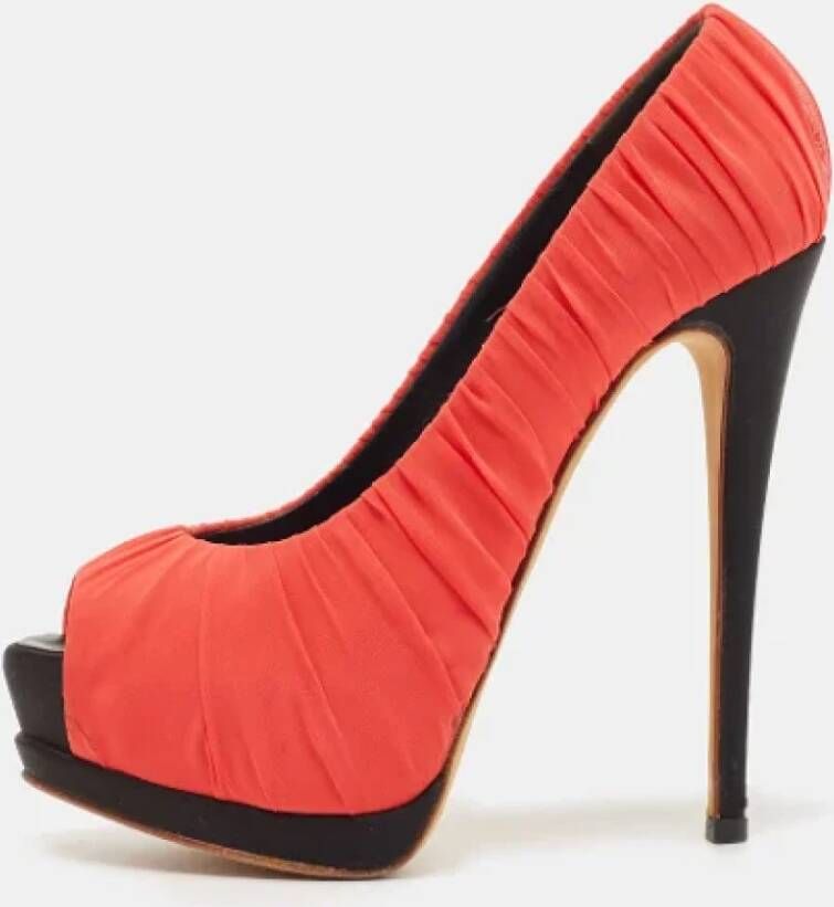 Giuseppe Zanotti Pre-owned Satin heels Orange Dames