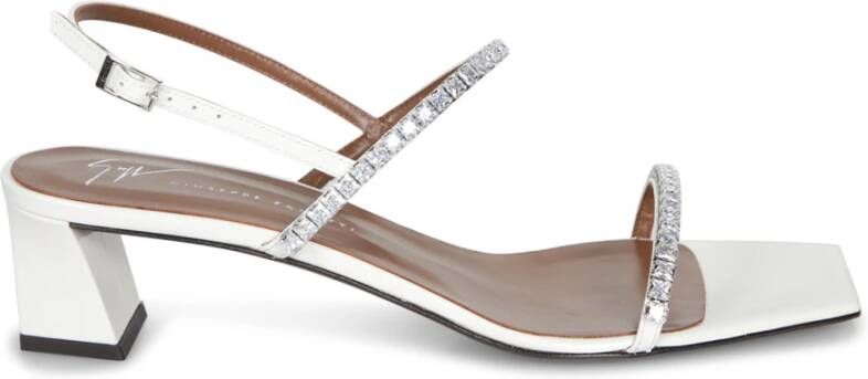Giuseppe Zanotti Witte sandalen voor dames Elegante stijl