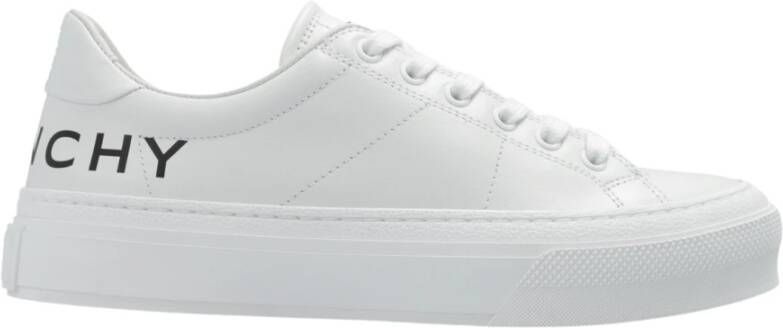 Givenchy Sneakers City Sport Sneakers In Leather in crème