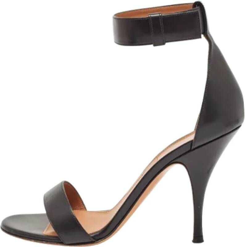 Givenchy Pre-owned Leather sandals Black Dames