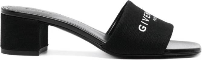Givenchy Zwarte Canvas Sandalen met Witte Handtekening