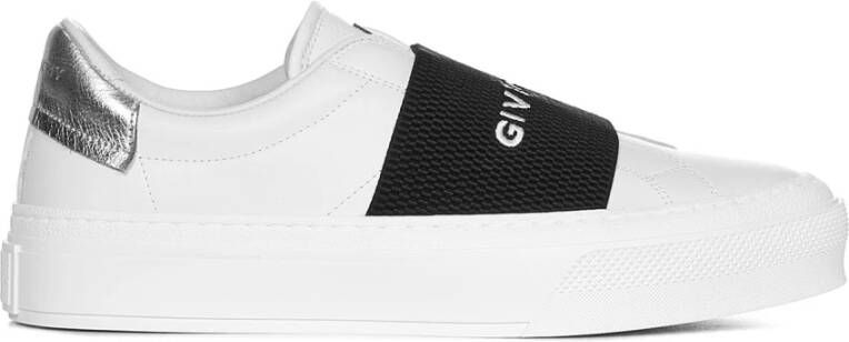 Givenchy Zwarte Slip-on Sneakers met Geborduurd Handtekening Zwart Dames