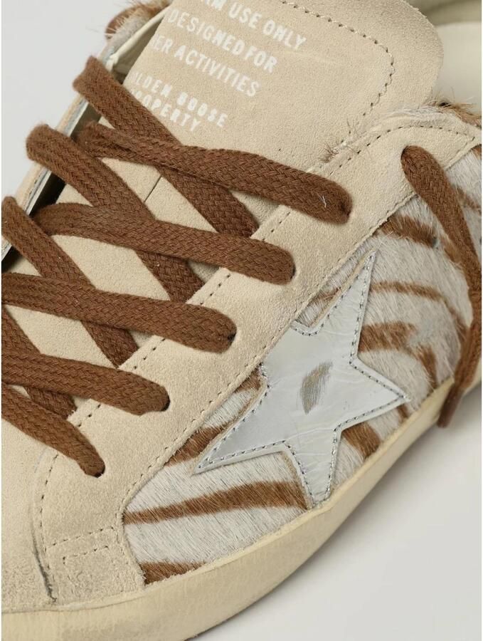 Golden Goose Lage Sneakers met Sterdetail en Vetersluiting