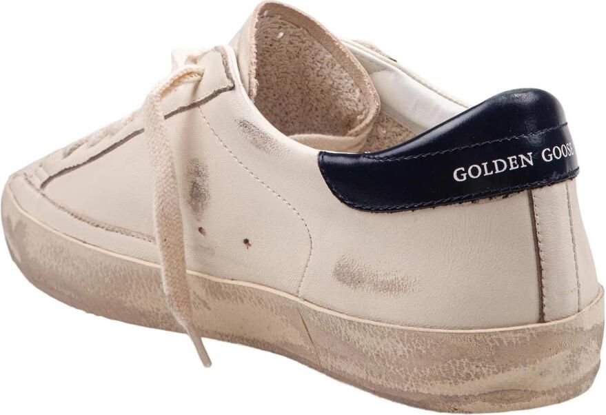 Golden Goose Fashionable Low-Top Sneakers with Star Accent and Lace-Up Closure - Foto 6