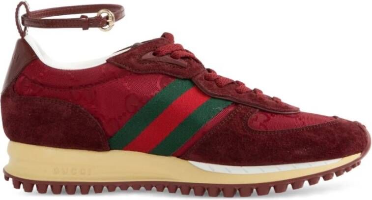 Gucci Bruine Sneakers met Handtekeningdetails