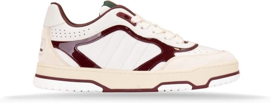 Gucci Geperforeerde Sneakers met Ronde Neus