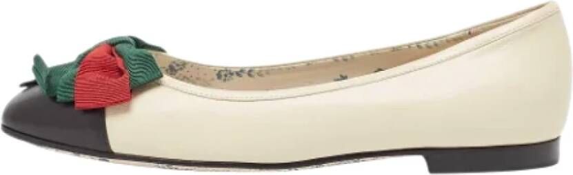 Gucci Vintage Pre-owned Leather flats White Dames