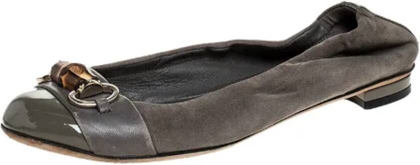 Gucci Vintage Pre-owned Suede flats Gray Dames