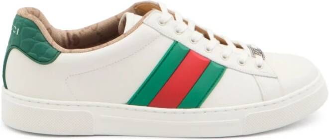 Gucci Witte Veterschoenen met Handtekeningdetail