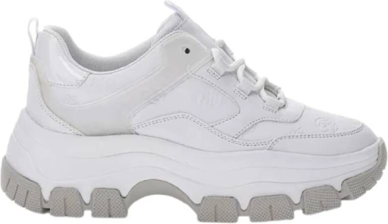 Guess Dames Wedge Sneakers Bisun Wit Geëmbosseerd Eco Leer White Dames