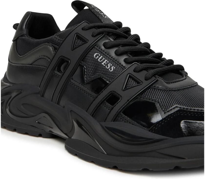 Guess Sneakers met vetersluiting en profielzool model 'BELLU'