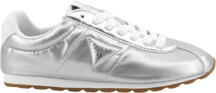 Guess Sneakers met Logodetail Model 'Tiah'