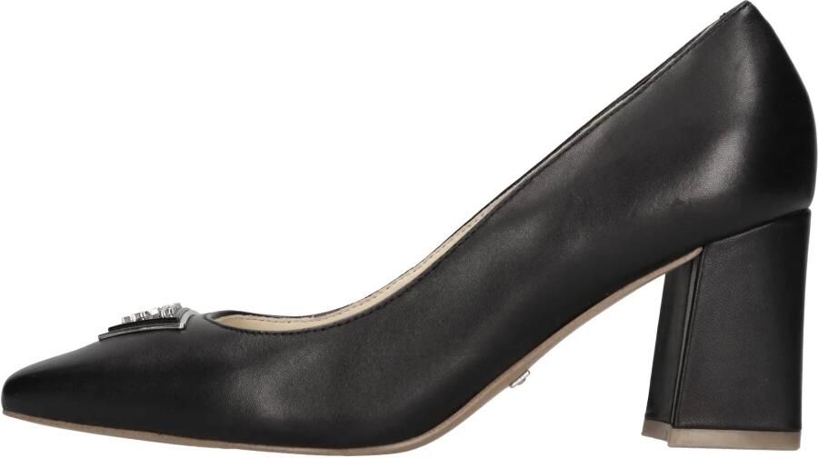 Guess With Heel