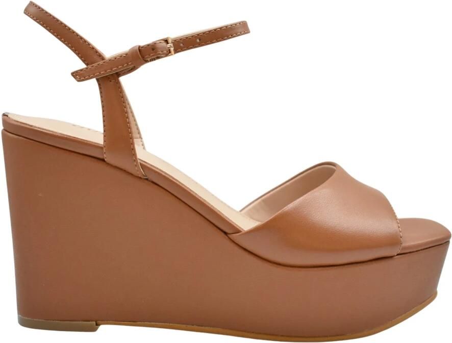 Dames Sandalen met Plateau en Gesp Cognac