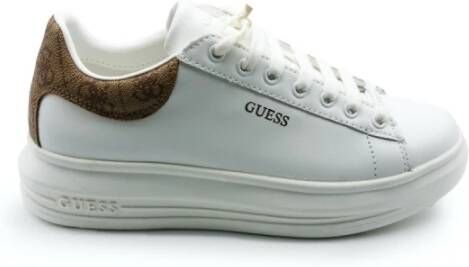 Guess Witte en Beige Leren Schoenen met Logo Wit Dames