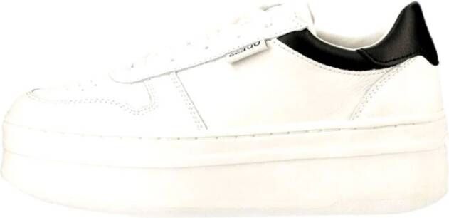 Guess Witte en zwarte leren schoenen met logo details White Dames