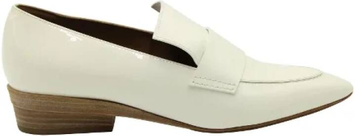 Hermès Vintage Pre-owned Leather flats White Dames
