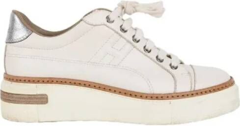 Hermès Vintage Pre-owned Leather sneakers Beige Dames