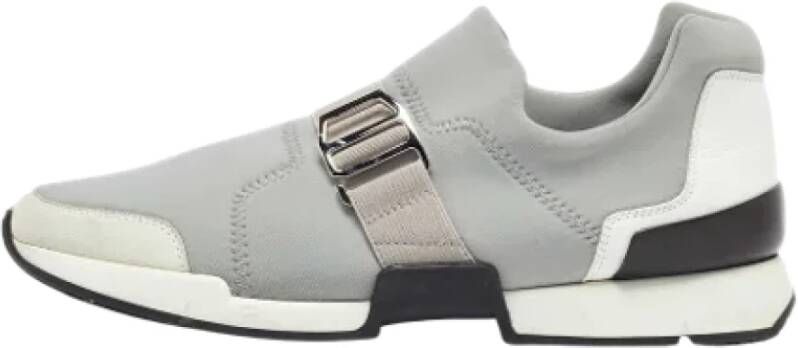 Hermès Vintage Pre-owned Leather sneakers Gray Dames