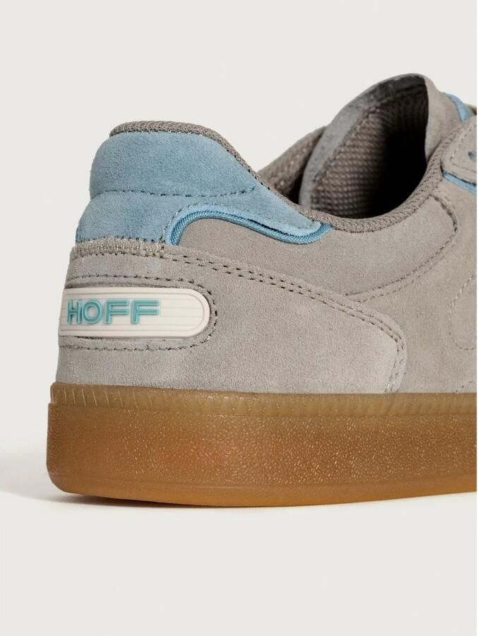 Hoff Grijze Suede Sneaker met Logo Detail