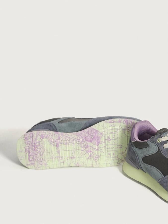 Hoff Retro Sneaker in Kleurrijke Materialen