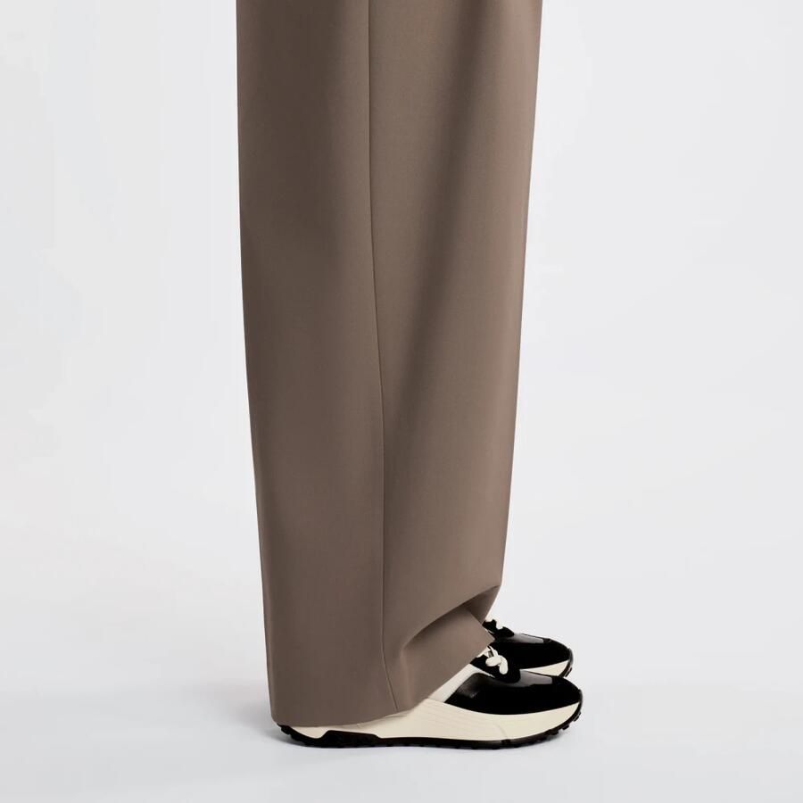 HOGAN Lage Sneakers Dames H669 Allacciato H Maat: 40 Materiaal: Suède Kleur: Zwart