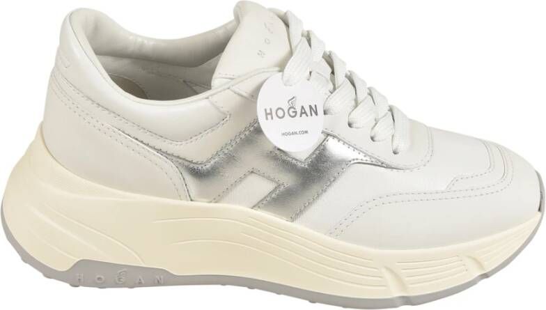 Hogan Logo Patch Sneakers met Ronde Neus
