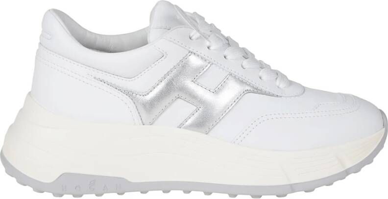 Hogan Logo Patch Sneakers met Ronde Neus