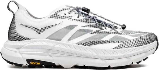 Hoka One Witte Sneakers met Reflecterende Details