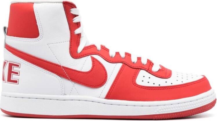 Homme Plus Rode Nike Sneakers Verhogen Stijl