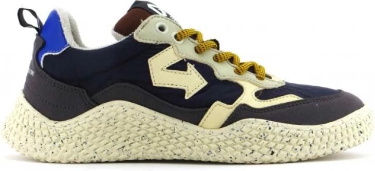 Id.eight Hana Sneakers