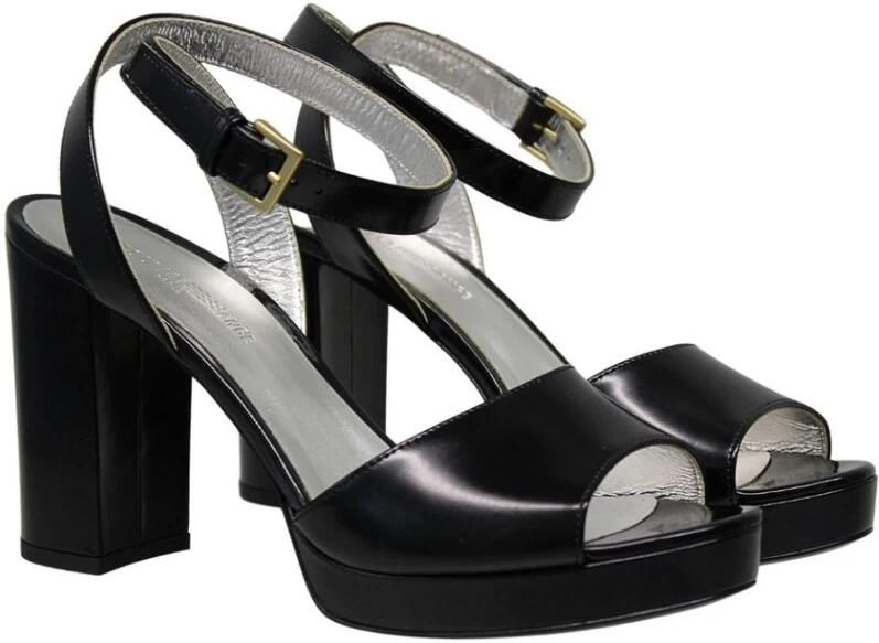 Ines de la Fressange Paris Laura platform sandaal in glad zwart leer