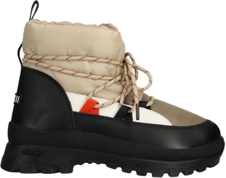 Inuikii Urban Trek Boot