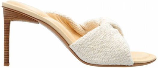 Jacquemus Muilezels met hakken Beige Dames
