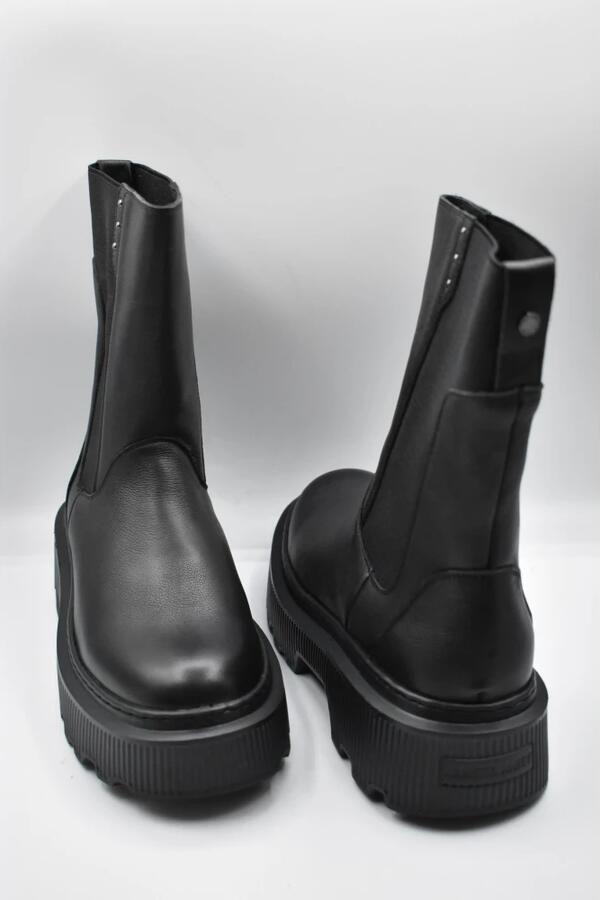 Janet & Janet Chelsea Boots